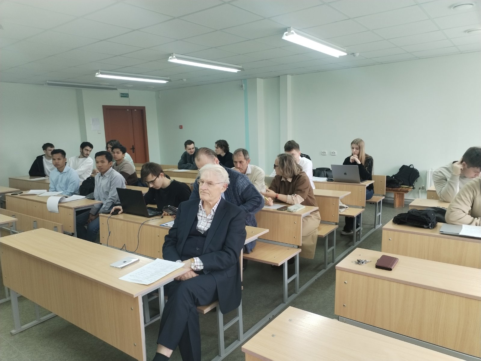 ФМД ИИТ БГУИР приняли участие в заседании секции «Математика и физика в контексте инфотехнологий»