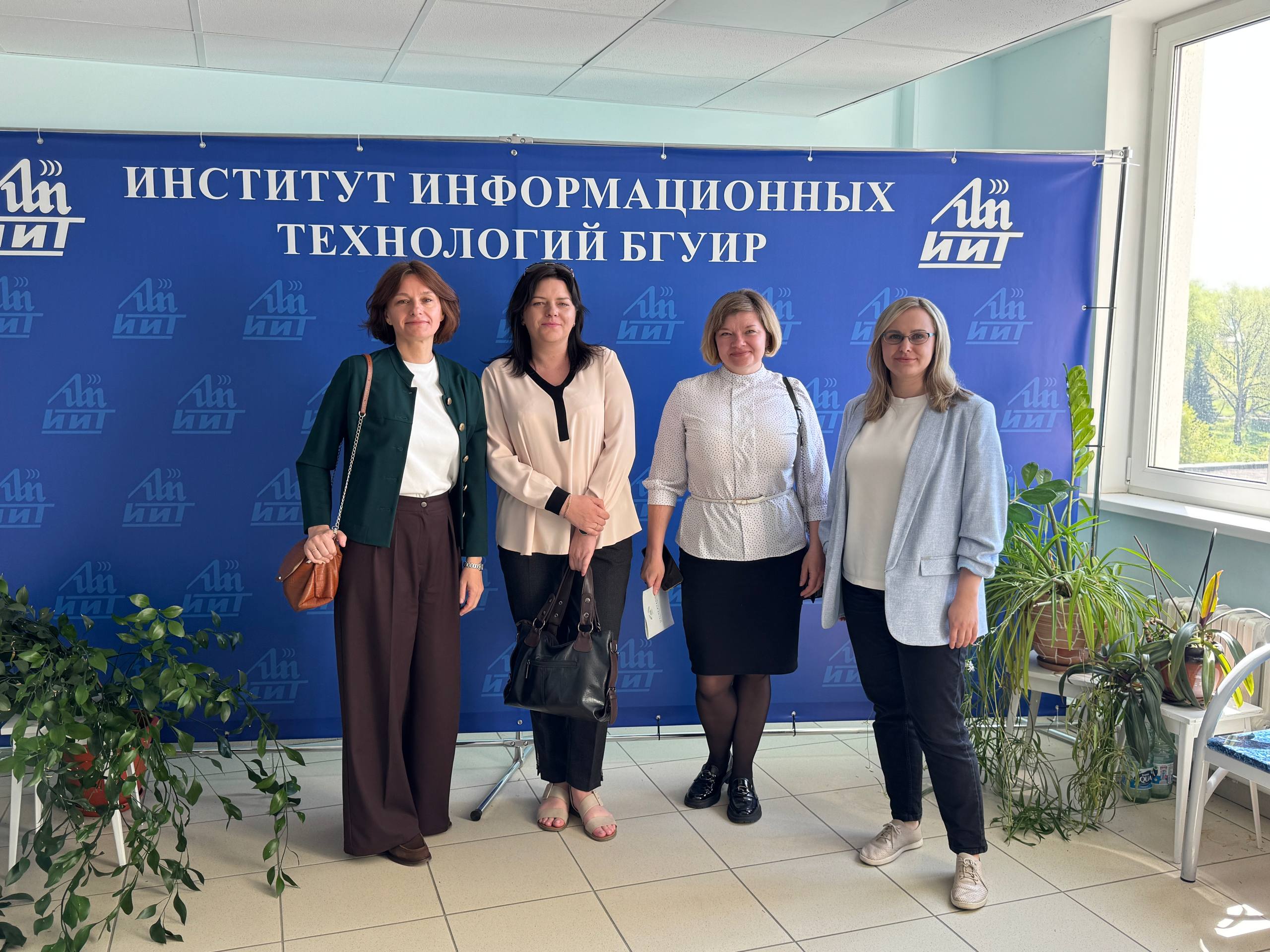 В ИИТ БГУИР завершилось обучение по программе повышения квалификации «Обработка и анализ информации в MS Access и MS Excel»