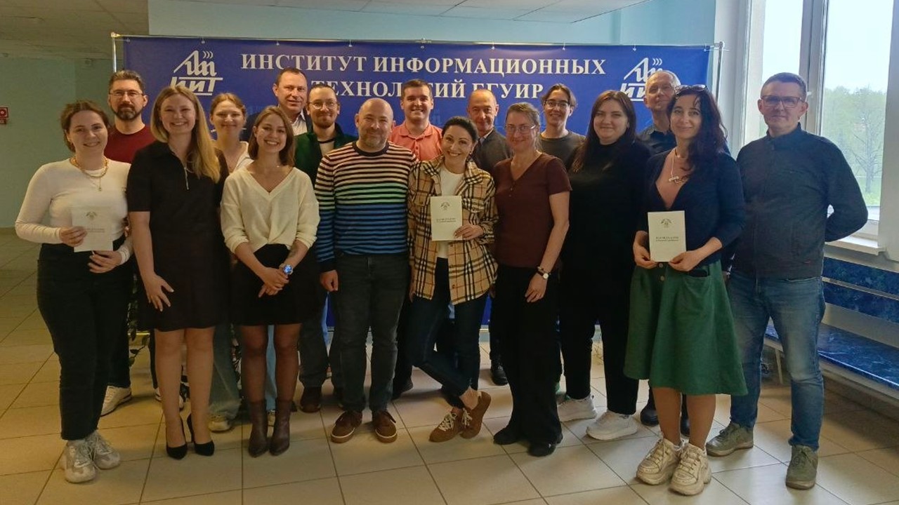 В ИИТ БГУИР завершилось обучение «Сервисы искусственного интеллекта в деятельности современного специалиста»