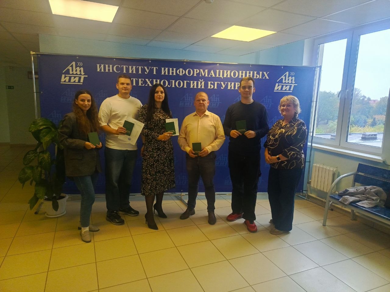 Вручение дипломов выпускникам программы «Электронный бизнес»